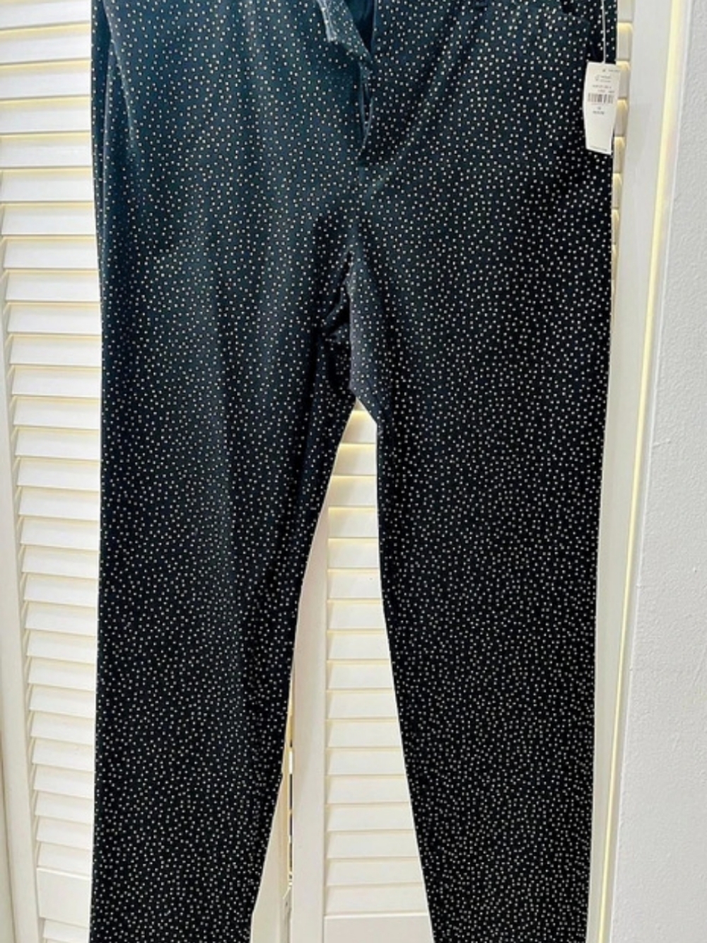 Old Navy Mid-Rise Pixie Ankle Pants Polka Dot Pants Black & White